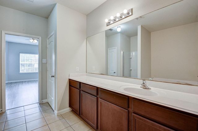 9402 Gold Mountain Drive, Rosharon, TX 77583