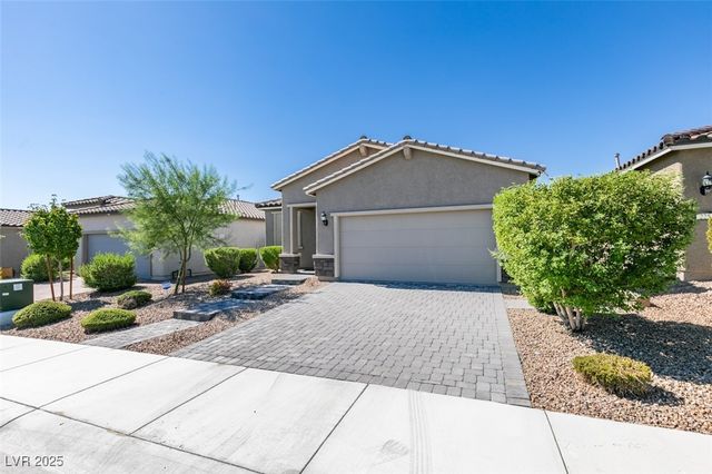 221 Mountain Cedar Court, North Las Vegas, NV 89031