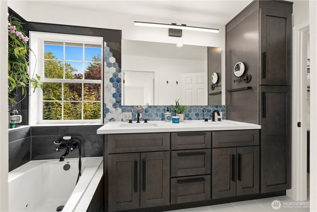 209 NE 6th Street, North Bend, WA 98045