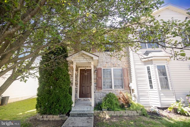 32 JUDGES CT, Inwood, WV 25428