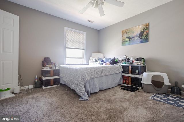 32 JUDGES CT, Inwood, WV 25428