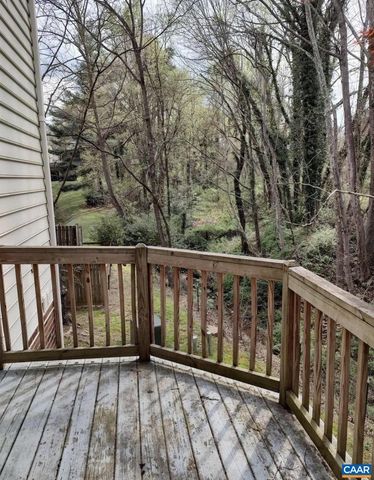 1000 HUNTWOOD LN, Charlottesville, VA 22901