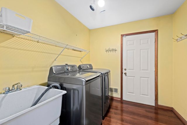 4877 Davis Court, Troy, MI 48085