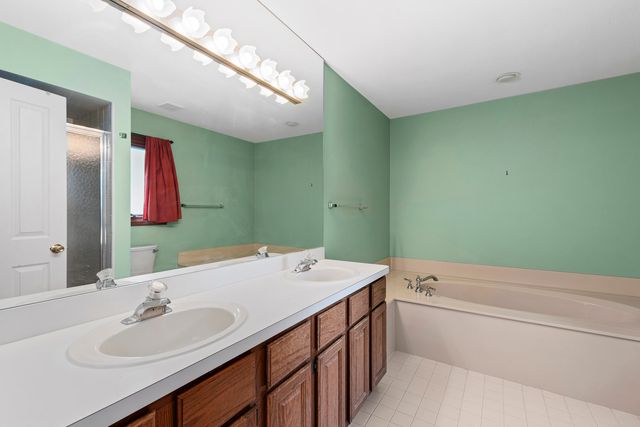 4877 Davis Court, Troy, MI 48085