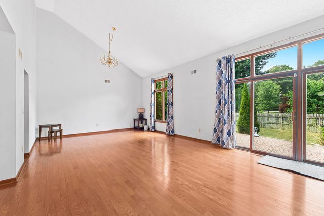 4877 Davis Court, Troy, MI 48085