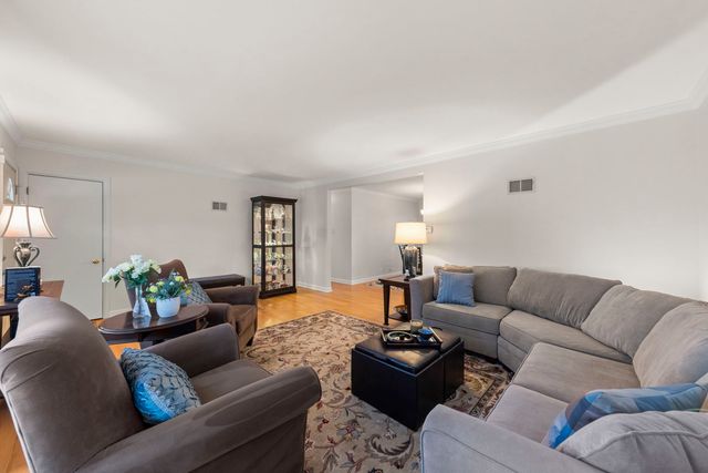 7000 27th Street, Berwyn, IL 60402