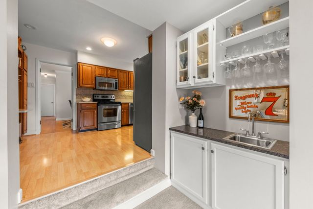 7000 27th Street, Berwyn, IL 60402