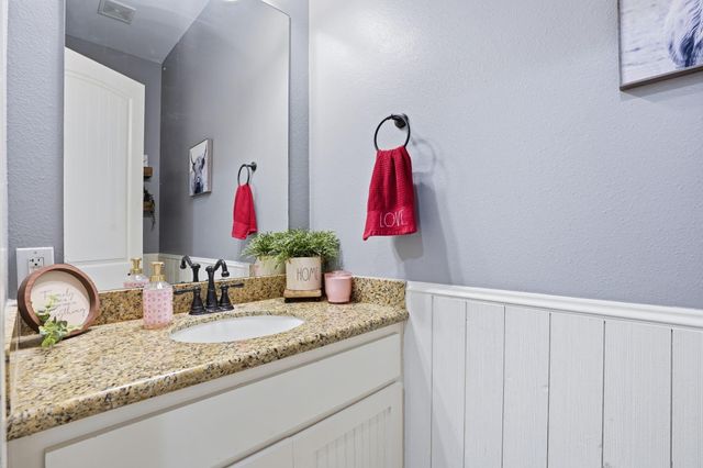 4215 Longhorn Drive, Cleveland, TX 77328