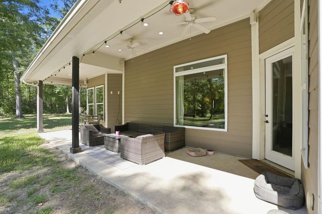 4215 Longhorn Drive, Cleveland, TX 77328