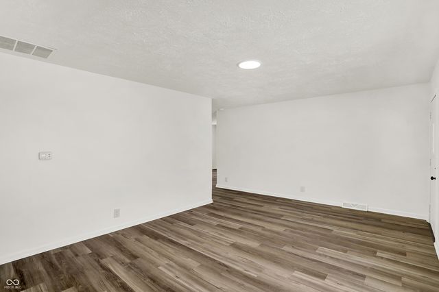 2415 Bramble Way, Anderson, IN 46011