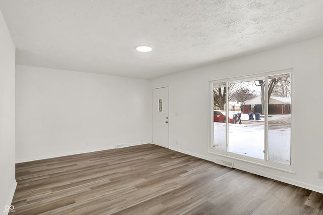 2415 Bramble Way, Anderson, IN 46011