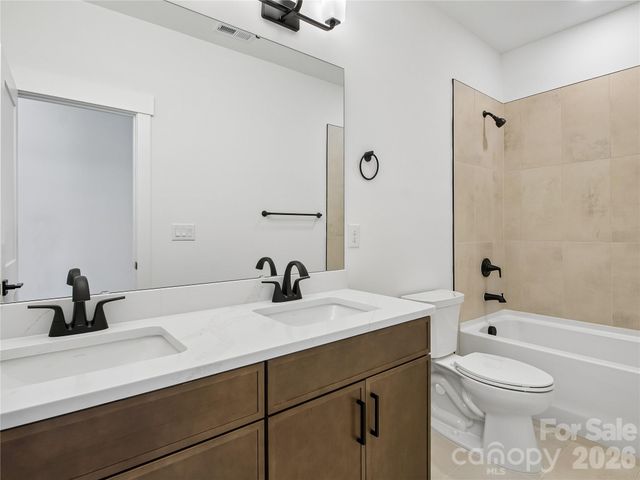 4122 Pinekirk Drive, Charlotte, NC 28269