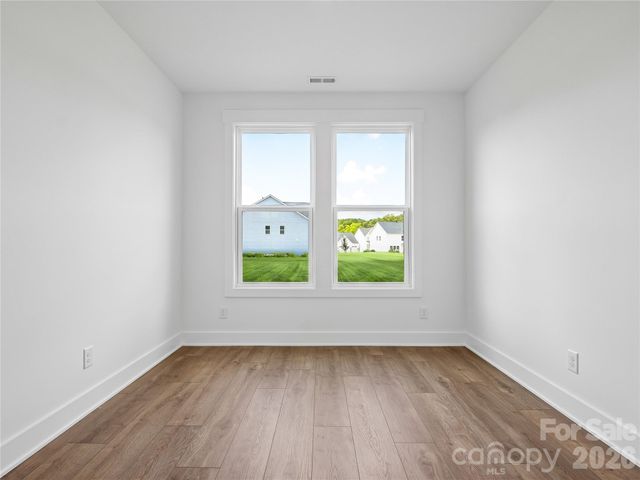 4122 Pinekirk Drive, Charlotte, NC 28269
