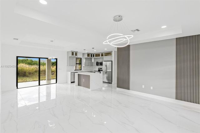 140 Pennfield St, Lehigh Acres, FL 33974