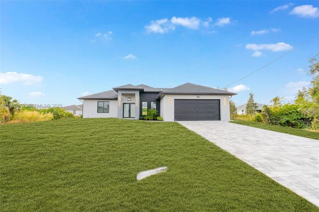 140 Pennfield St, Lehigh Acres, FL 33974