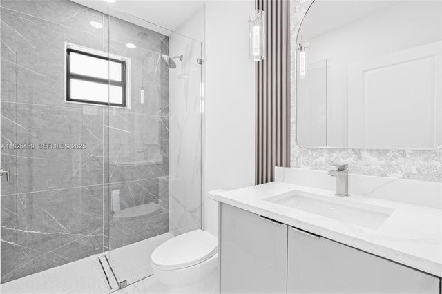 140 Pennfield St, Lehigh Acres, FL 33974