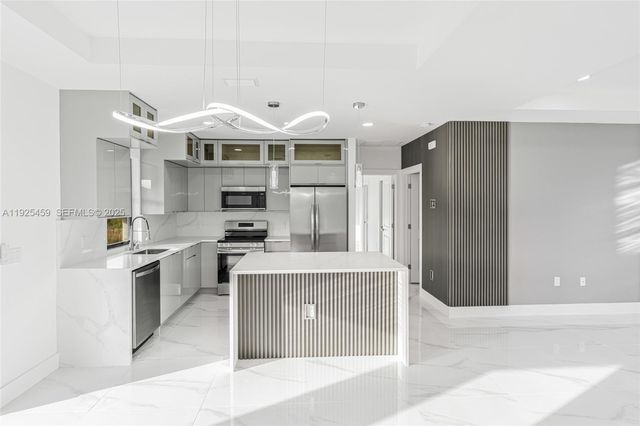 140 Pennfield St, Lehigh Acres, FL 33974