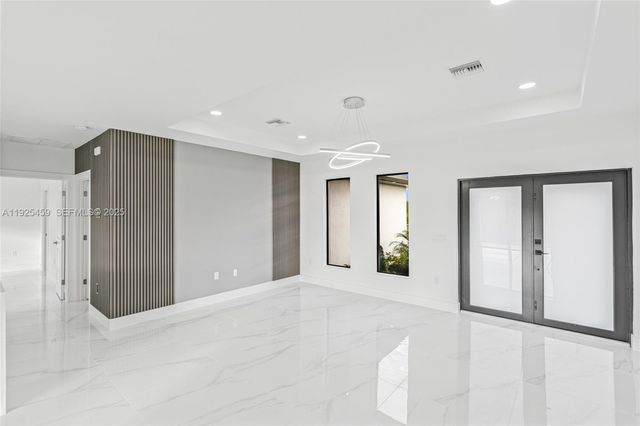 140 Pennfield St, Lehigh Acres, FL 33974