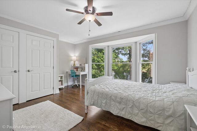 207 Lions Court, Lake Zurich, IL 60047