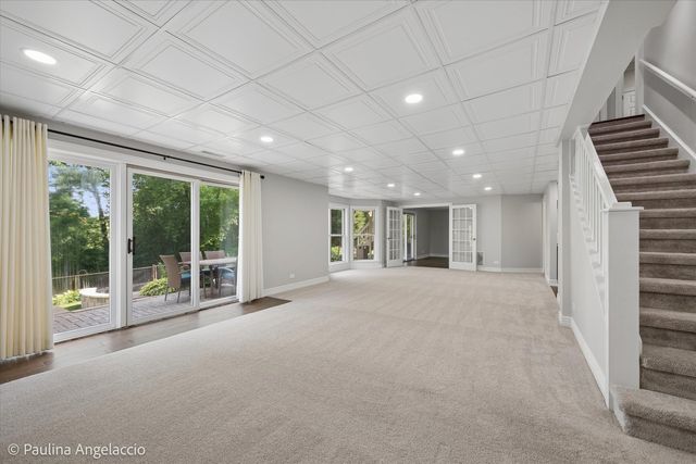 207 Lions Court, Lake Zurich, IL 60047