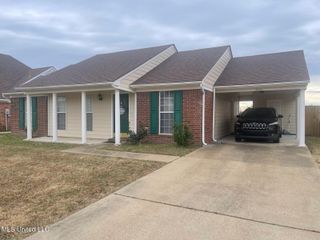 1111 Meadow Lake Circle, Robinsonville, MS 38664