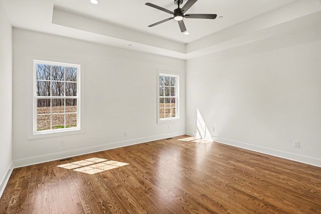 2031 Eagles Bluff Dr, Pleasant View, TN 37146