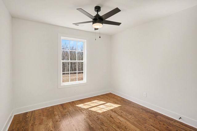 2031 Eagles Bluff Dr, Pleasant View, TN 37146