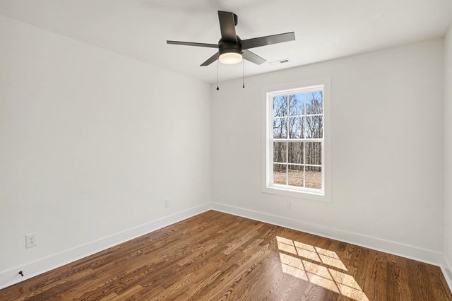 2031 Eagles Bluff Dr, Pleasant View, TN 37146