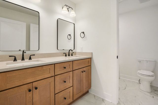 2031 Eagles Bluff Dr, Pleasant View, TN 37146