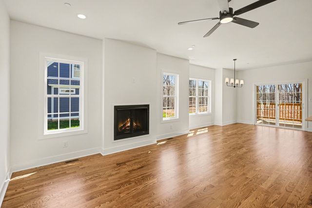 2031 Eagles Bluff Dr, Pleasant View, TN 37146