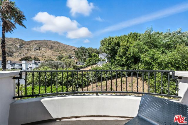 23971 De Ville Way, Malibu, CA 90265
