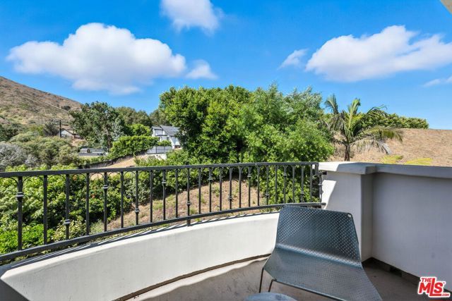 23971 De Ville Way, Malibu, CA 90265