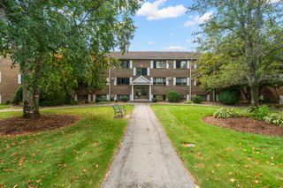 45 Macy St 303B, Amesbury, MA 01913