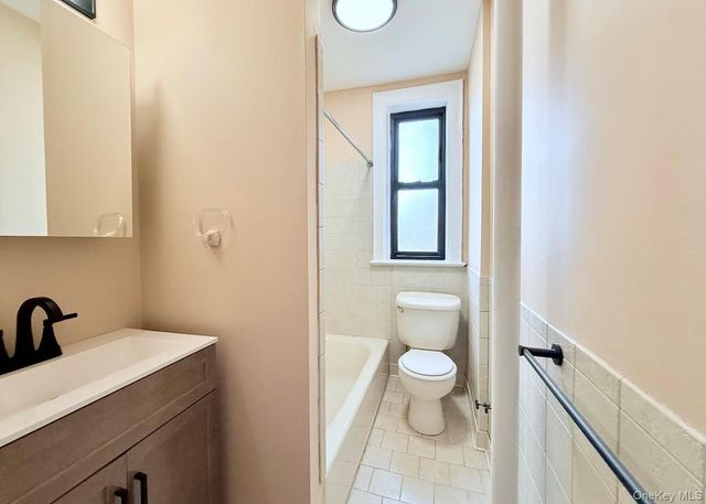 12 Chatsworth Avenue A-34, Larchmont, NY 10538