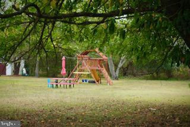 1691 CONRAD AVENUE, Waterford Works, NJ 08089