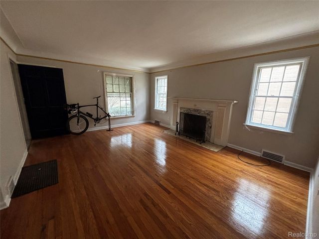 16520 Baylis Street, Detroit, MI 48221