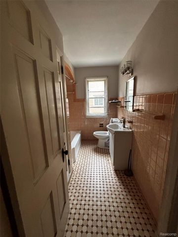 16520 Baylis Street, Detroit, MI 48221