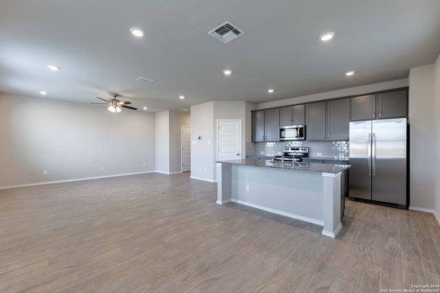 4319 BRIGADE BEND, Converse, TX 78109