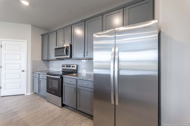 4319 BRIGADE BEND, Converse, TX 78109