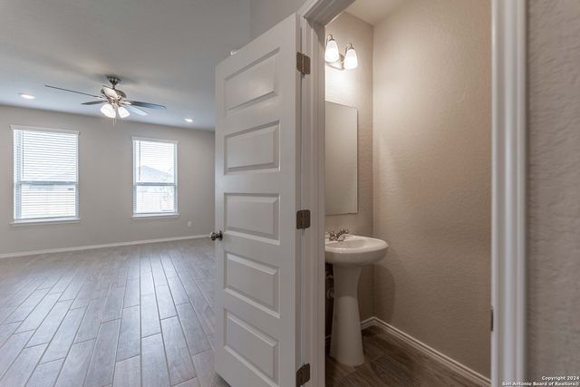 4319 BRIGADE BEND, Converse, TX 78109