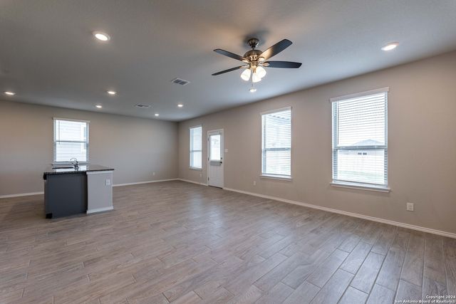 4319 BRIGADE BEND, Converse, TX 78109