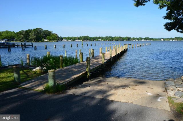 1241 STEAMBOAT RD, Shady Side, MD 20764