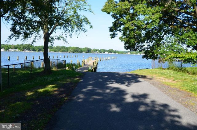 1241 STEAMBOAT RD, Shady Side, MD 20764