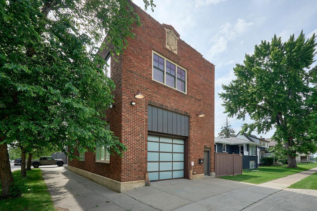 1290 Snelling Avenue N, Saint Paul, MN 55108 — exterior