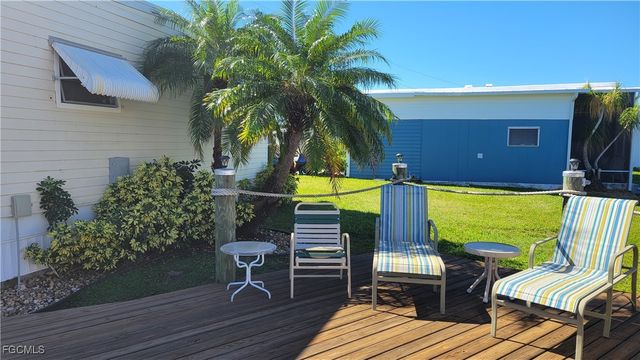 20 Channel LN, Fort Myers, FL 33905