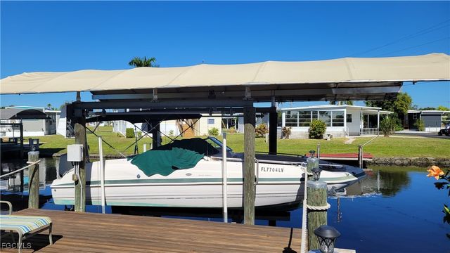 20 Channel LN, Fort Myers, FL 33905