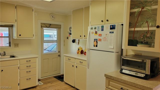 20 Channel LN, Fort Myers, FL 33905