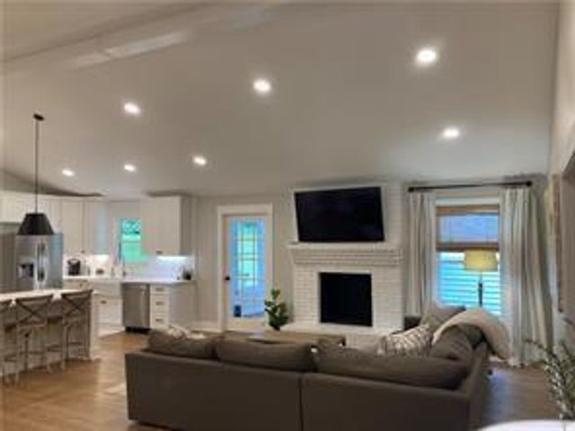 920 Jones Road, Roswell, GA 30075