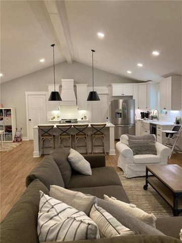 920 Jones Road, Roswell, GA 30075