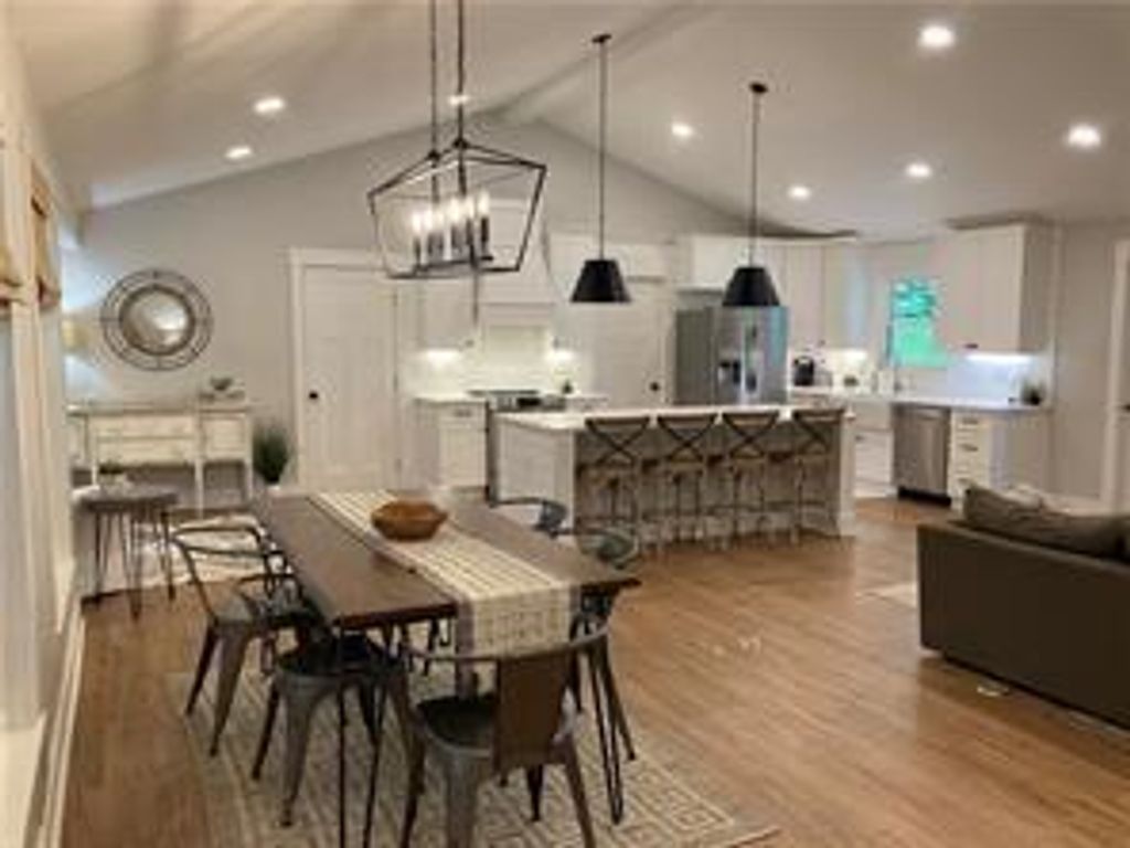 920 Jones Road, Roswell, GA 30075